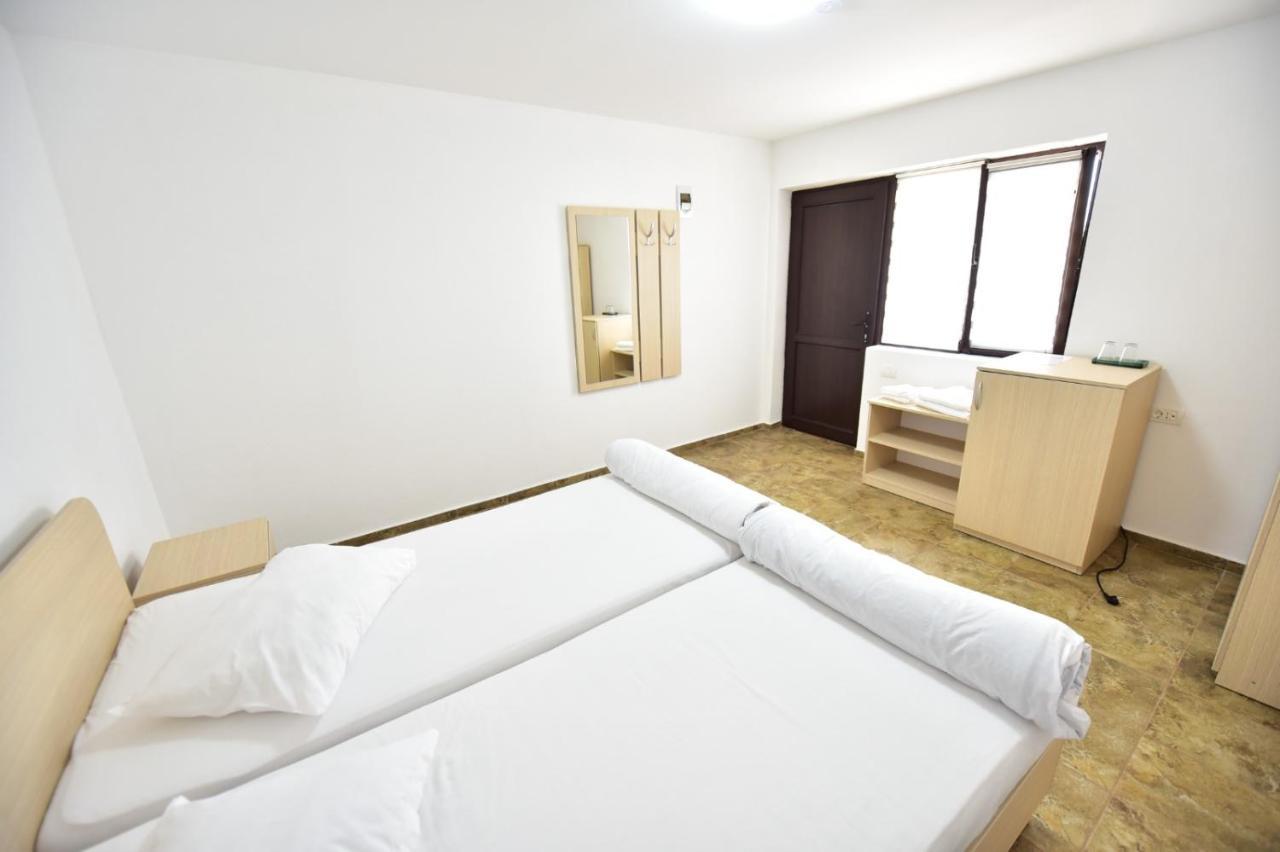 Casa Ryn Hotel วามาเวเก ภายนอก รูปภาพ